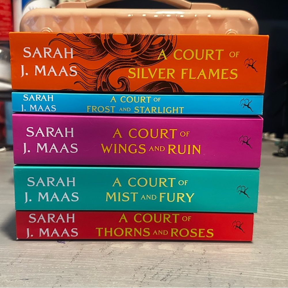 A Court of Thorns and Roses Series by Sarah J. Maas